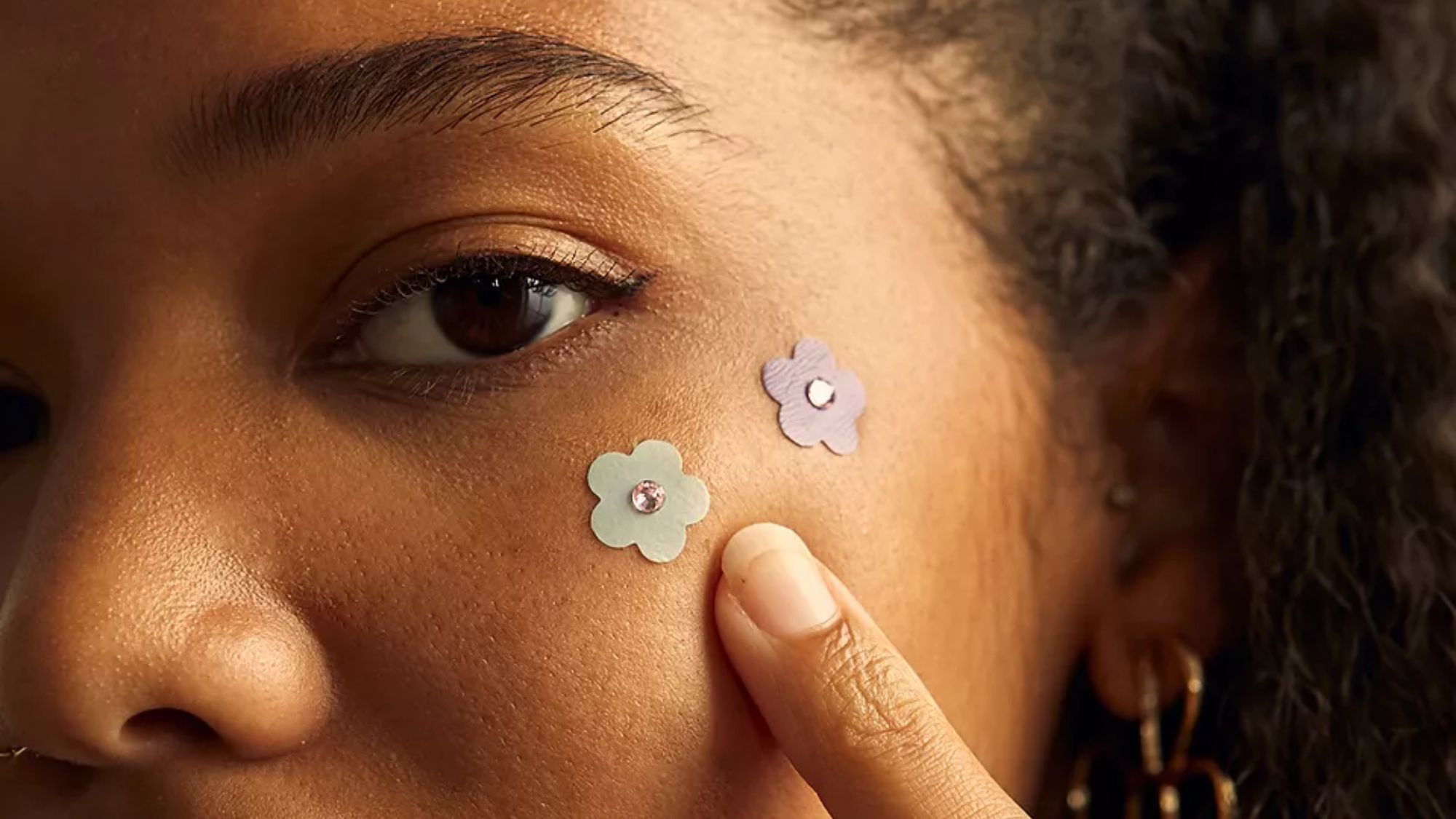 Sivilce bantları – akne bantları ne kadar etkili?